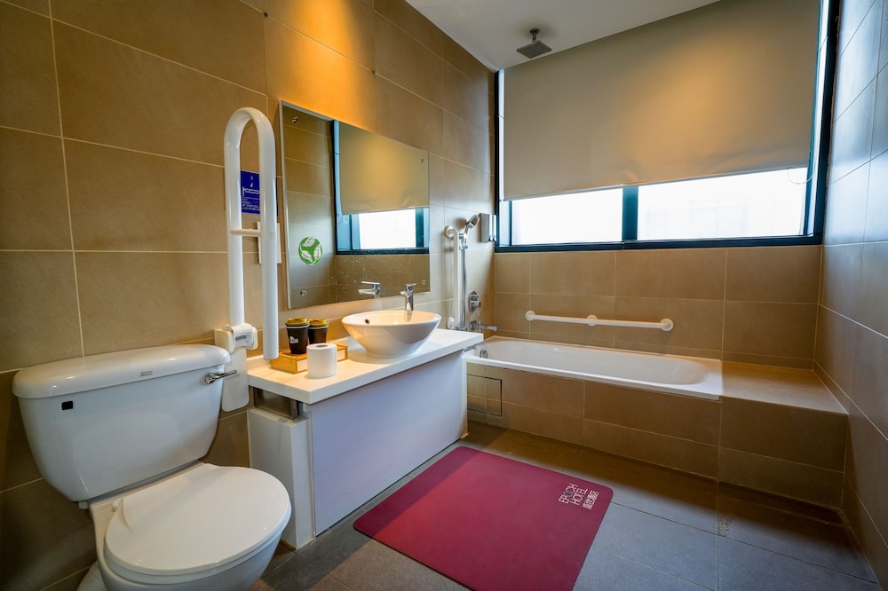 Epoch Hotel 29/34