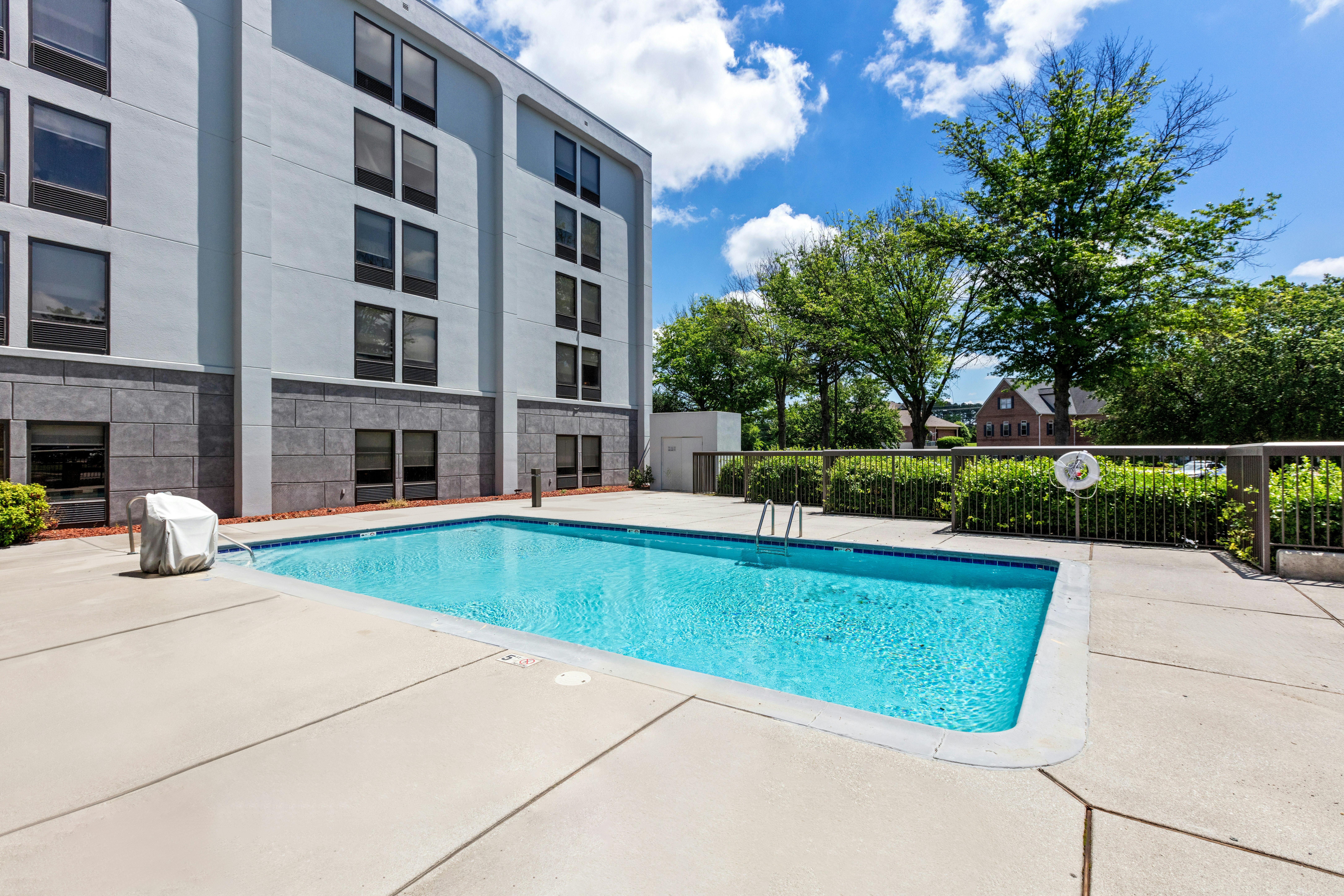 Hampton Inn Knoxville Airport 5/75