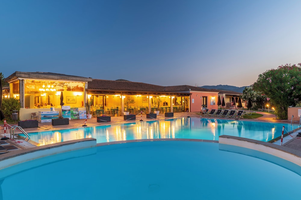 Li Suari Club Village