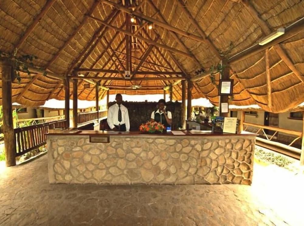 Ngolide Lodge 4/45