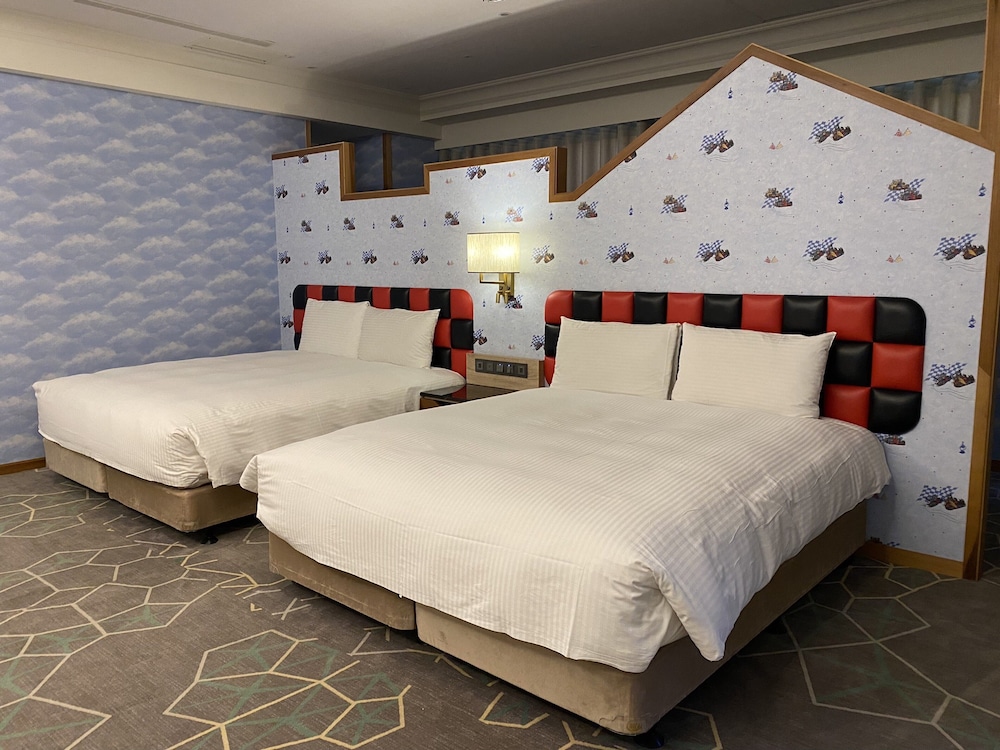 FAMILY SUITE, DELUXE