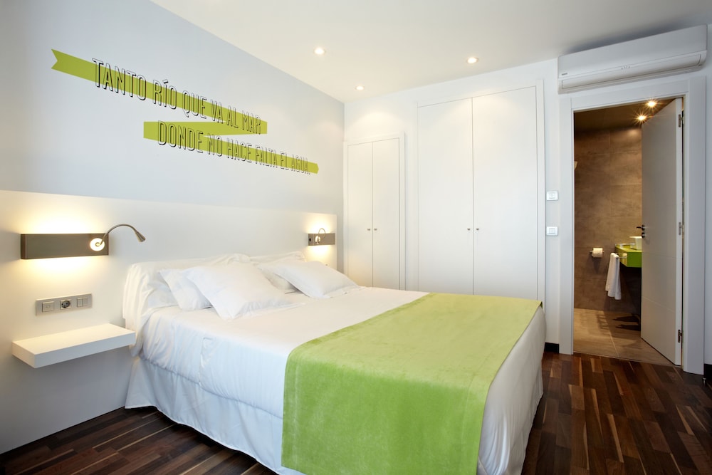 STANDARD, DOUBLE BED