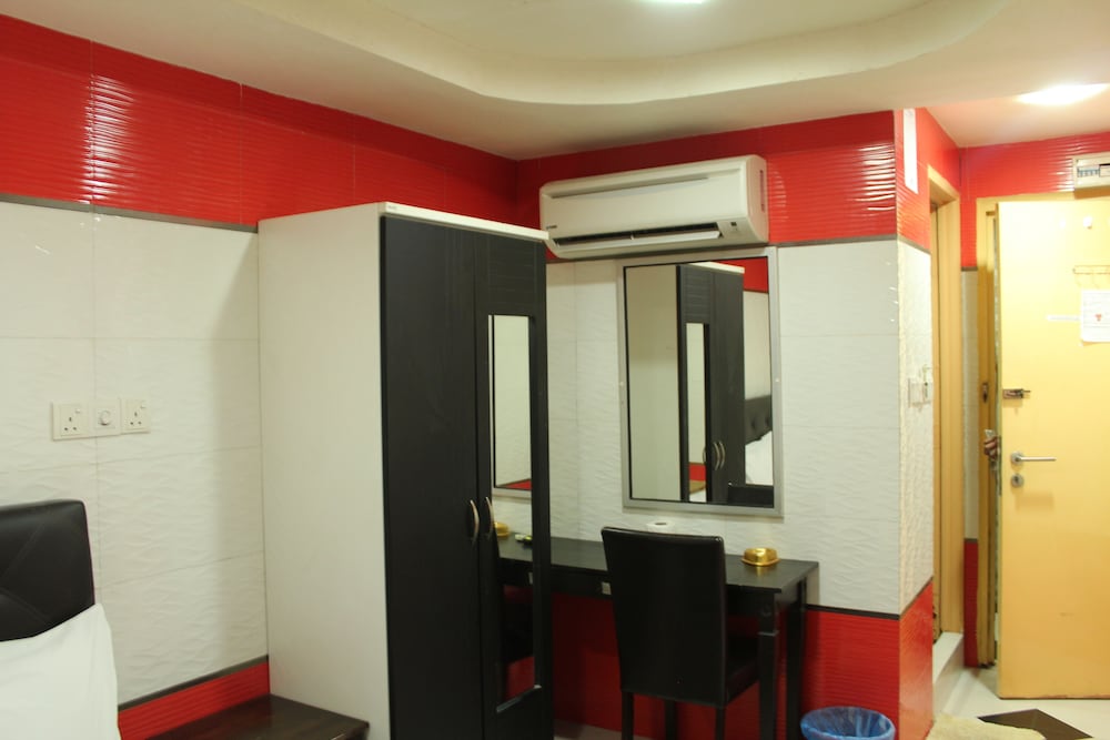 New Wave Hotel Melawati 50/50