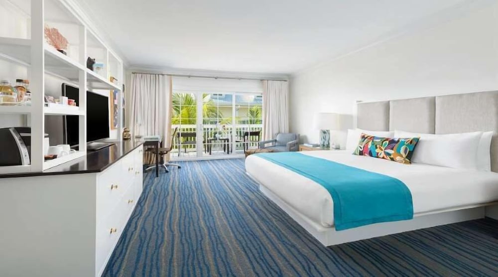 ROOM, KING BED, HARBOUR VIEW, BALCONY