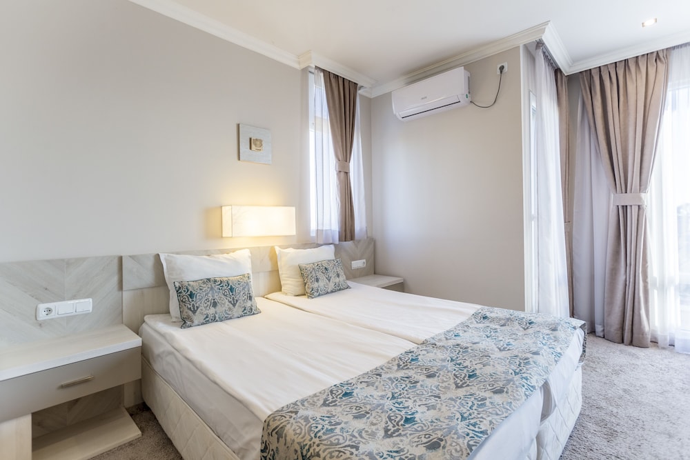 Selena Beach Hotel 14/68