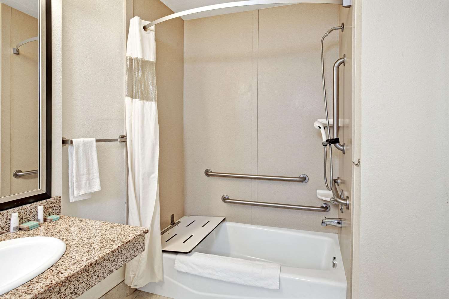 Travelodge By Wyndham Banning Ca Near Casino/Outlet Mall 13/16
