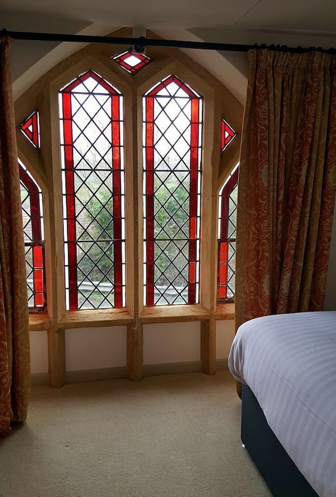 The Belfry, Restaurant and Rooms 12/39