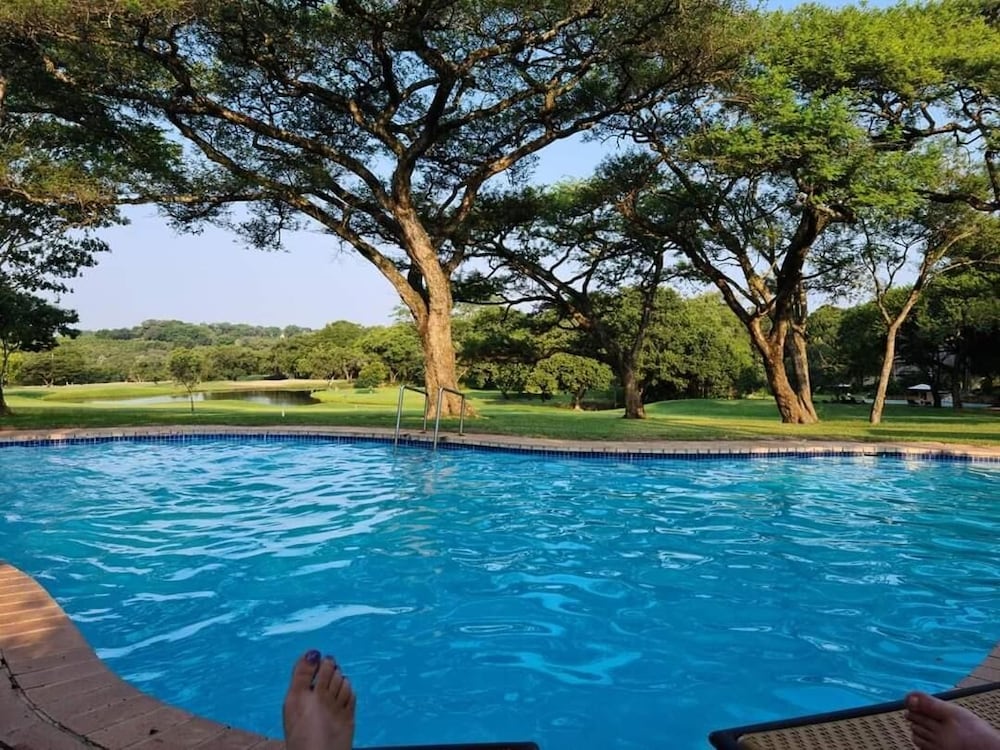 Sabi River Sun Resort 42/44