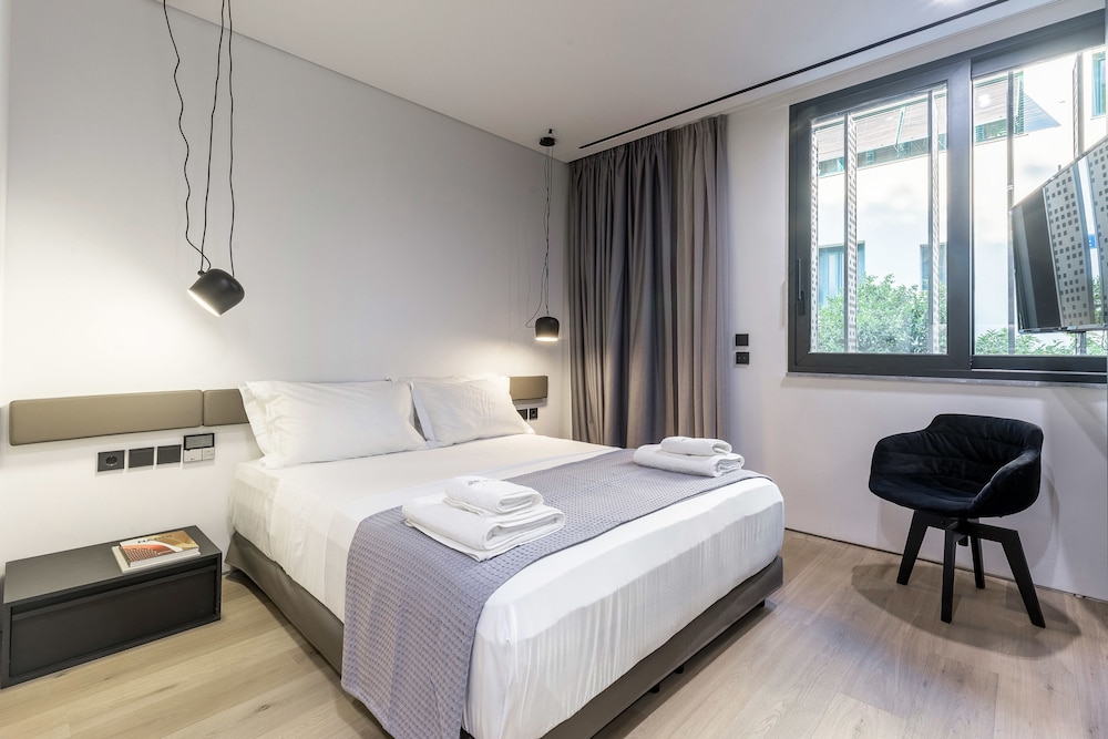 1 BEDROOM, LUXURY, SUITE, FRONT VIEW