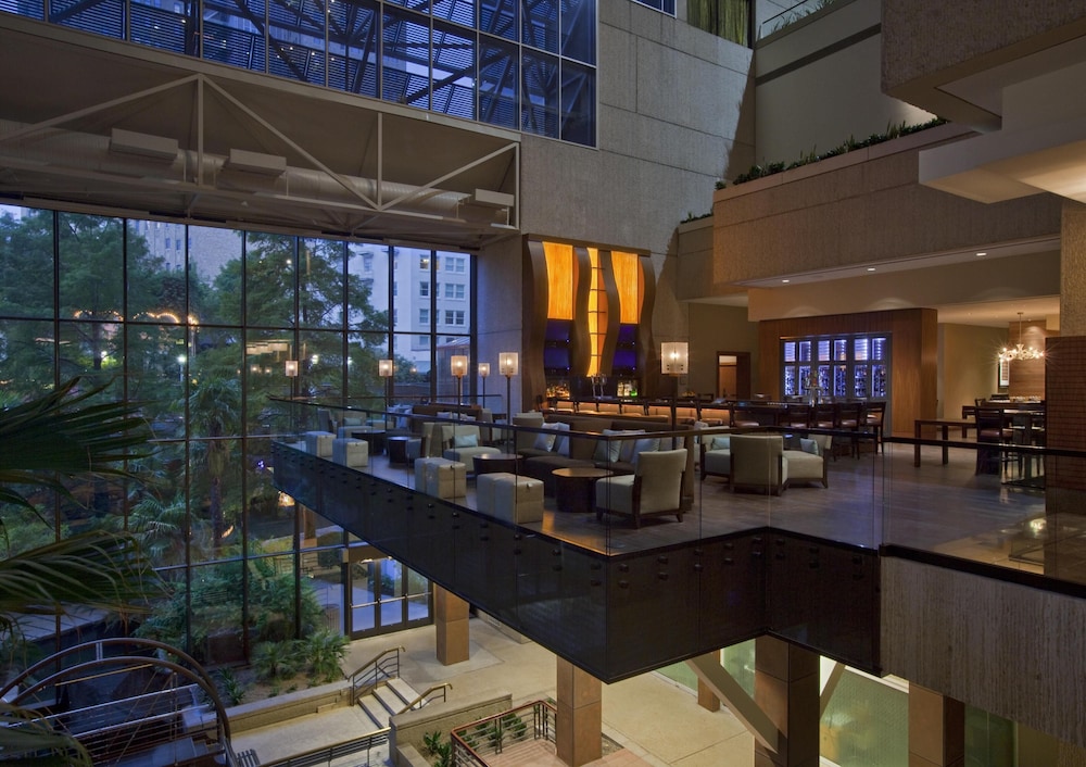 Hyatt Regency San Antonio Riverwalk 56/83