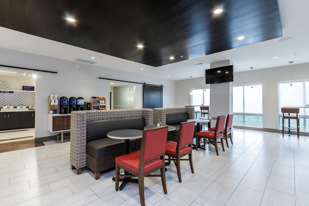 Holiday Inn Express and Suites South Bend South 52/64
