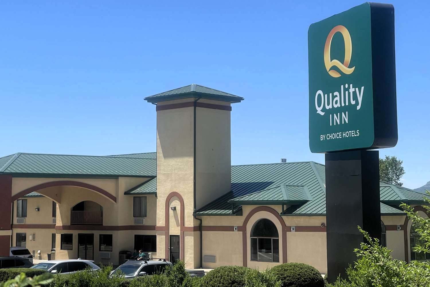 Quality Inn Raton, NM 3/28