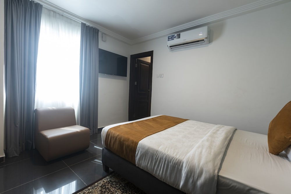 Airport View Hotel 23/40
