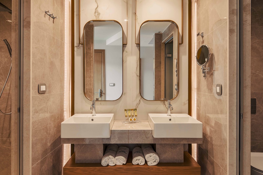 Pegasus Hotel & Apartments 54/55
