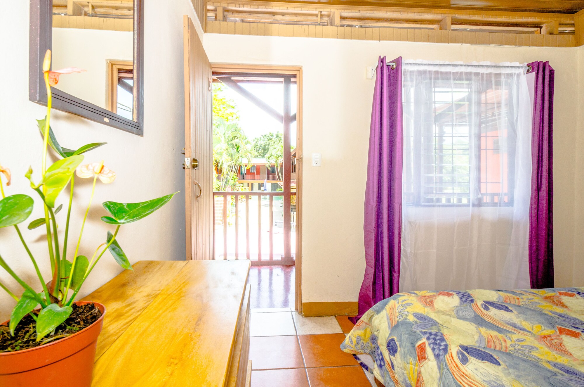 COMFORT, SINGLE, QUEEN BED
