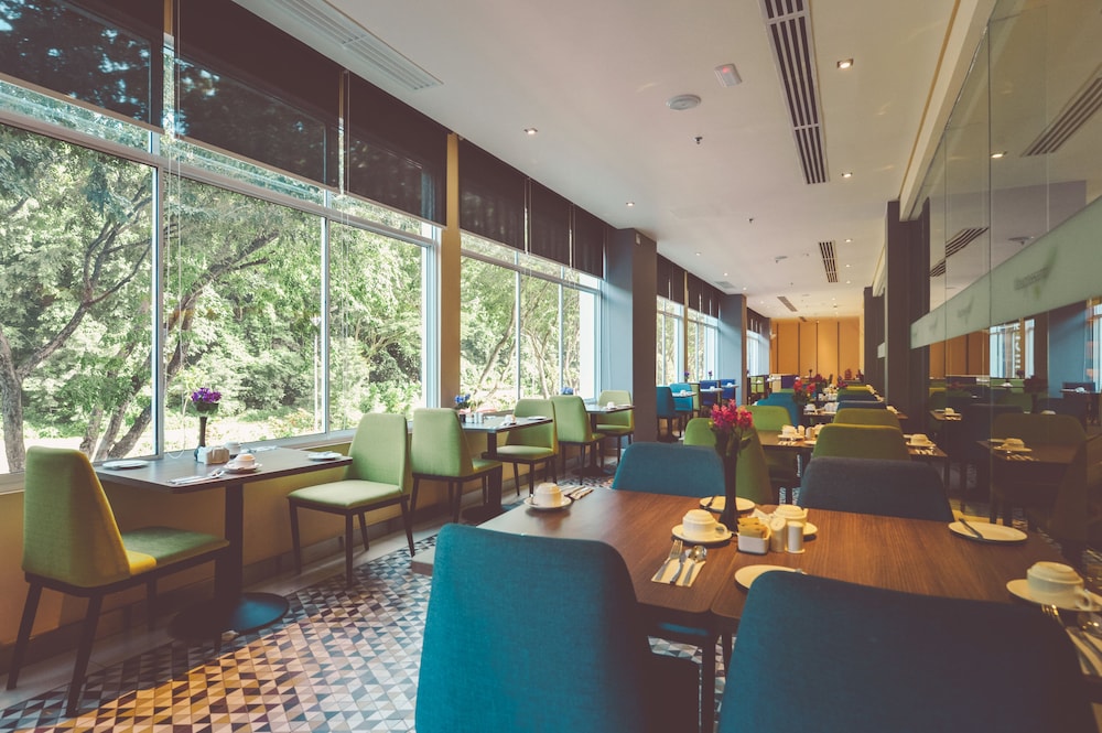 Mercure Kota Kinabalu City Centre 52/65