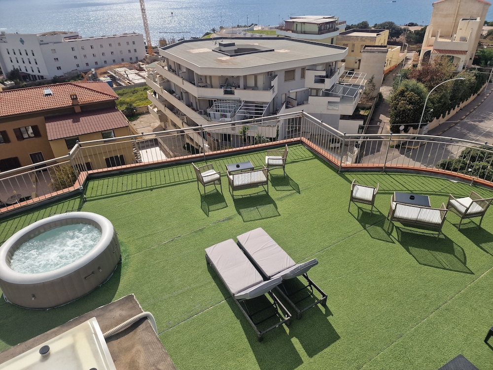 Hotel Villa Piras 41/49