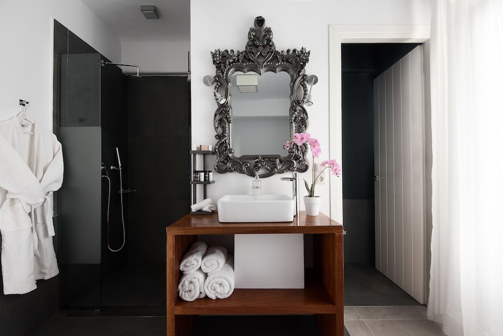 Riva Suites 49/50
