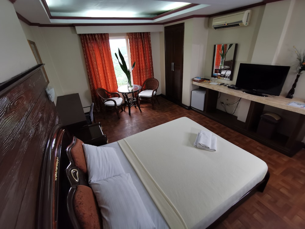 Cebu Hilltop Hotel 36/54