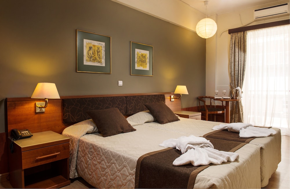 Acropolis Select Hotel 11/67