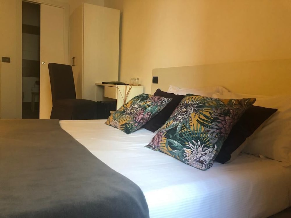 Giuturna Boutique Hotel 14/73