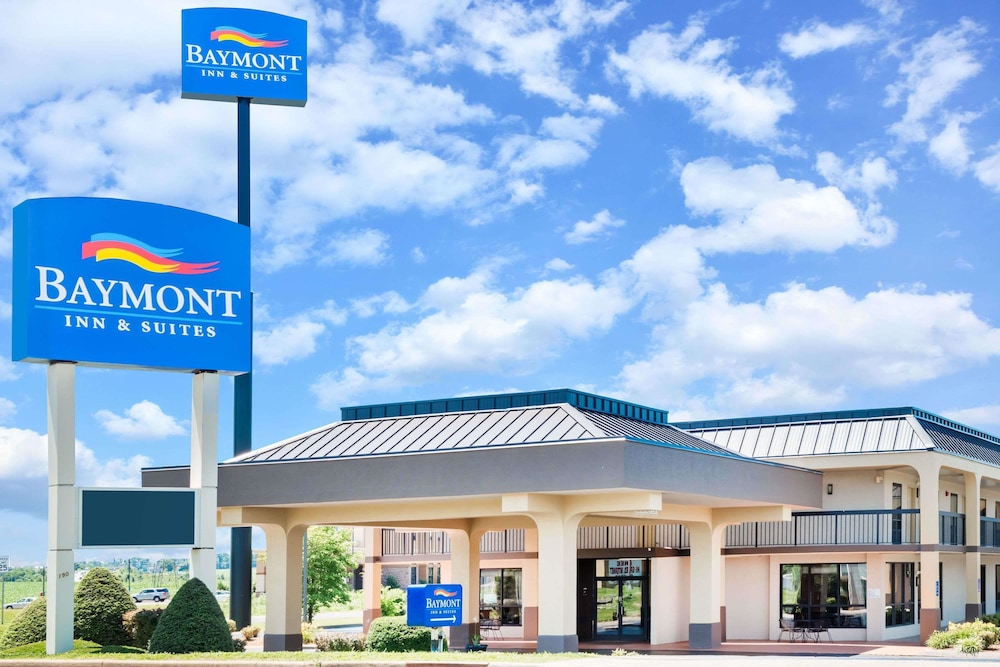 Baymont by Wyndham Clarksville Northeast 1/16