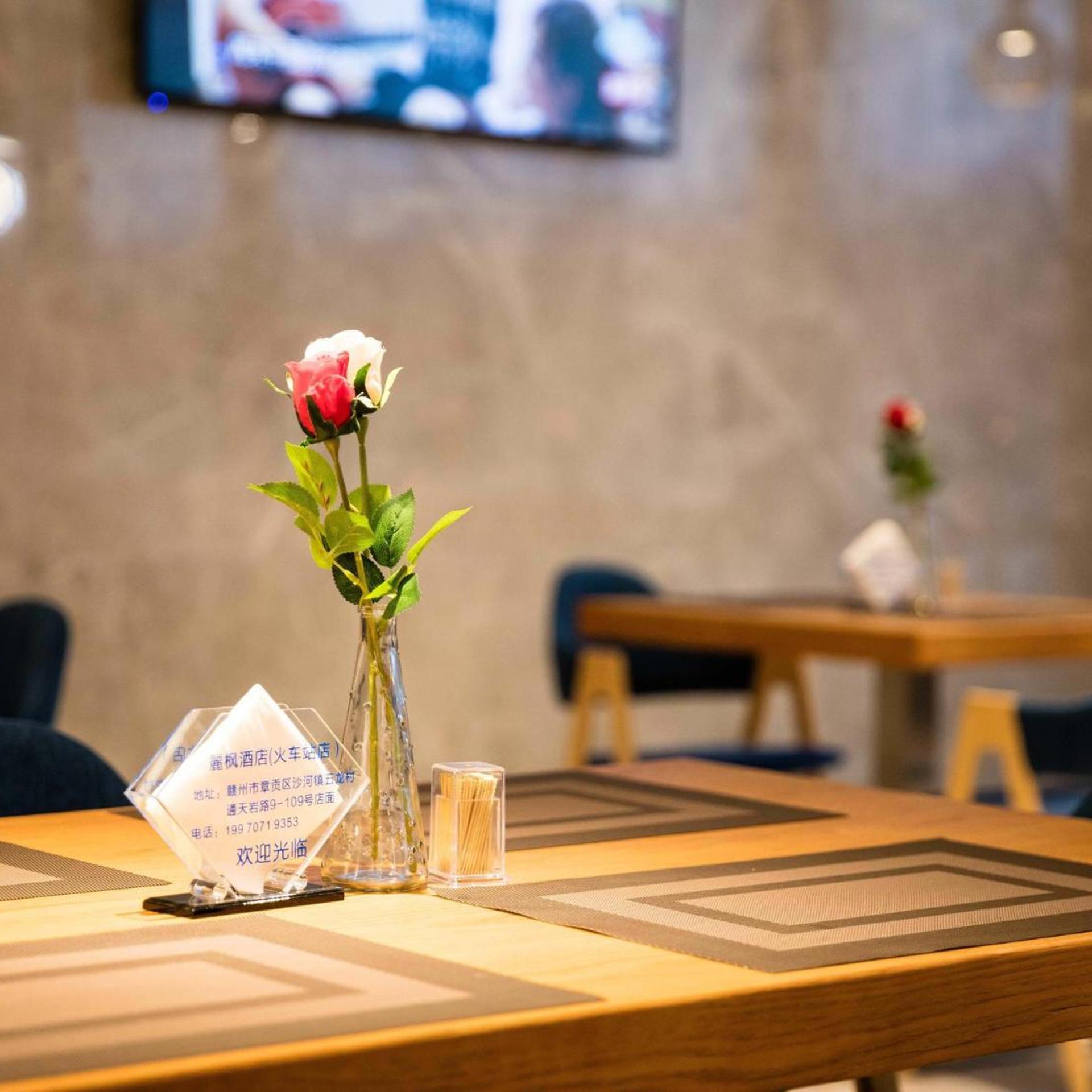 Lavande Hotel (Ganzhou Railway Station Branch) 42/50