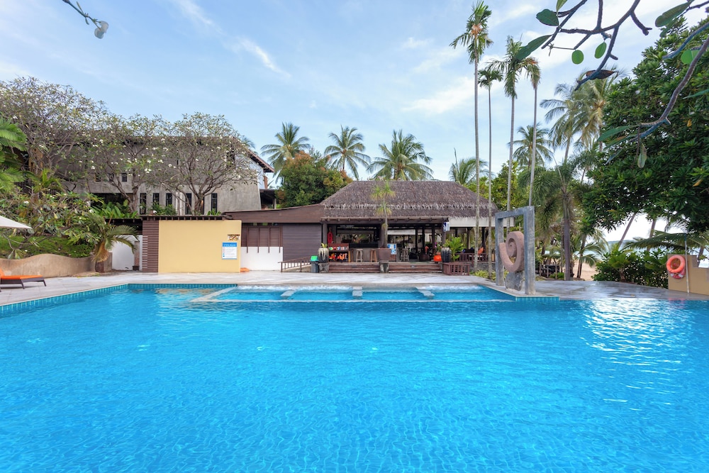 New Star Beach Resort 90/94