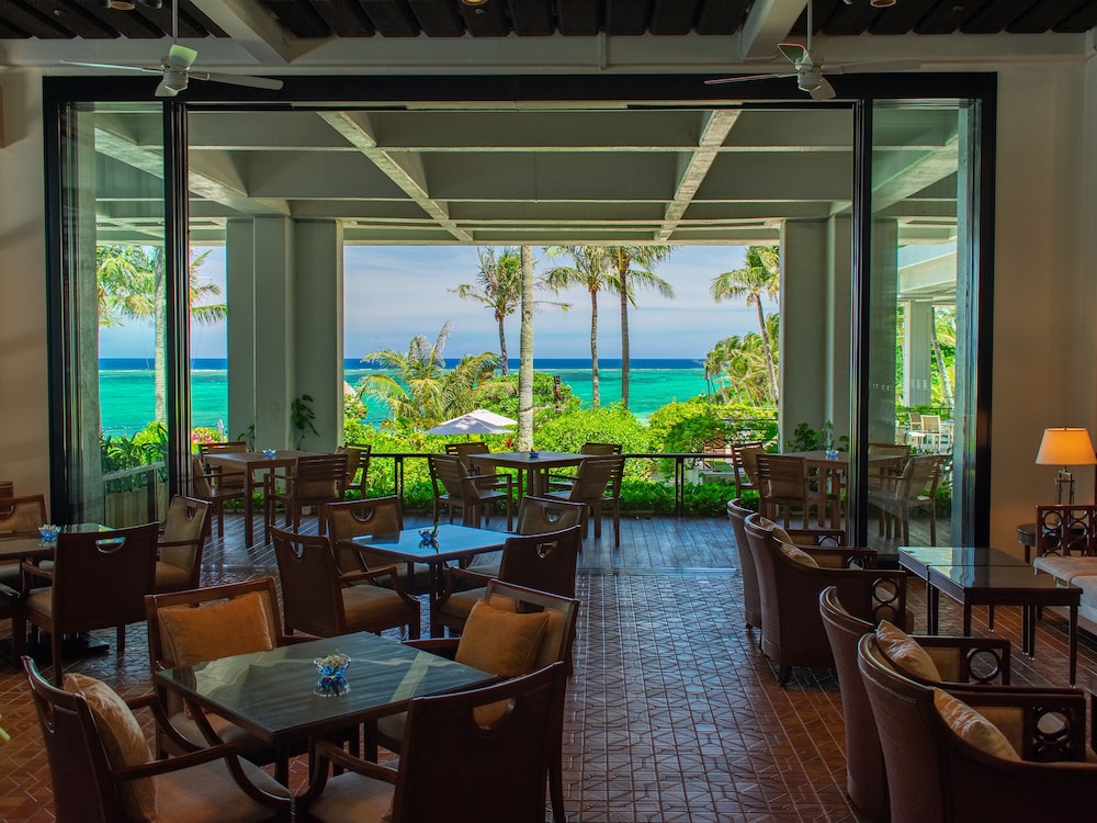 Hotel Moon Beach Okinawa 51/68