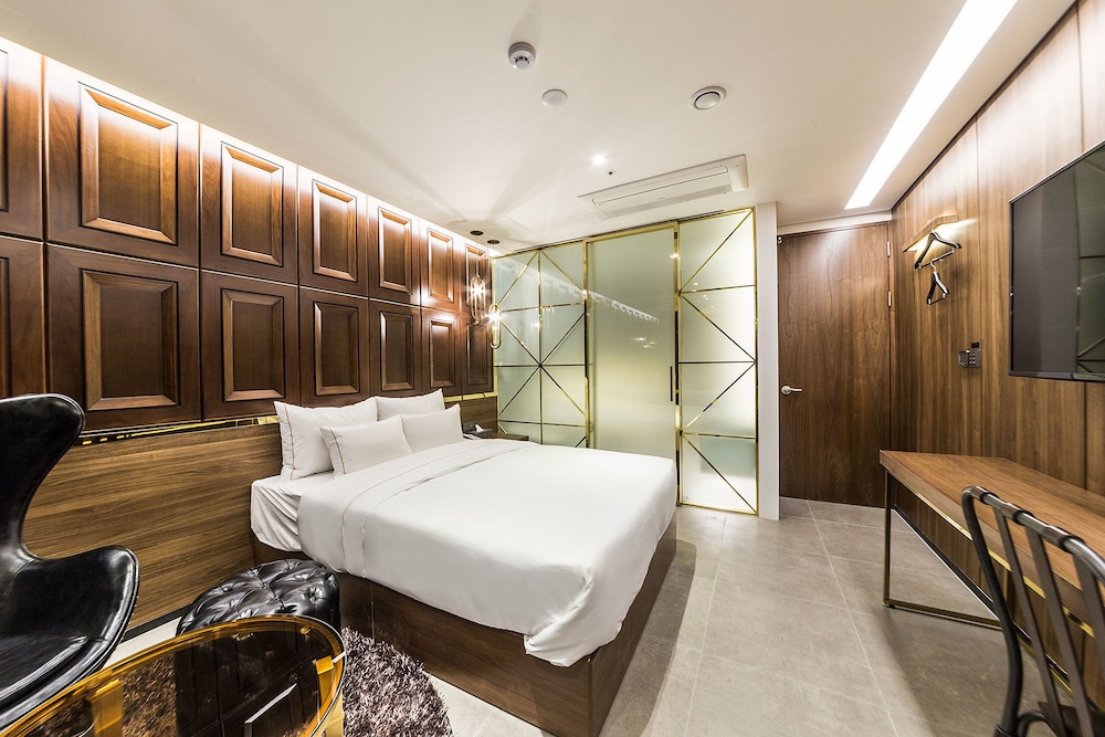 Forestar Hotel 2 9/38