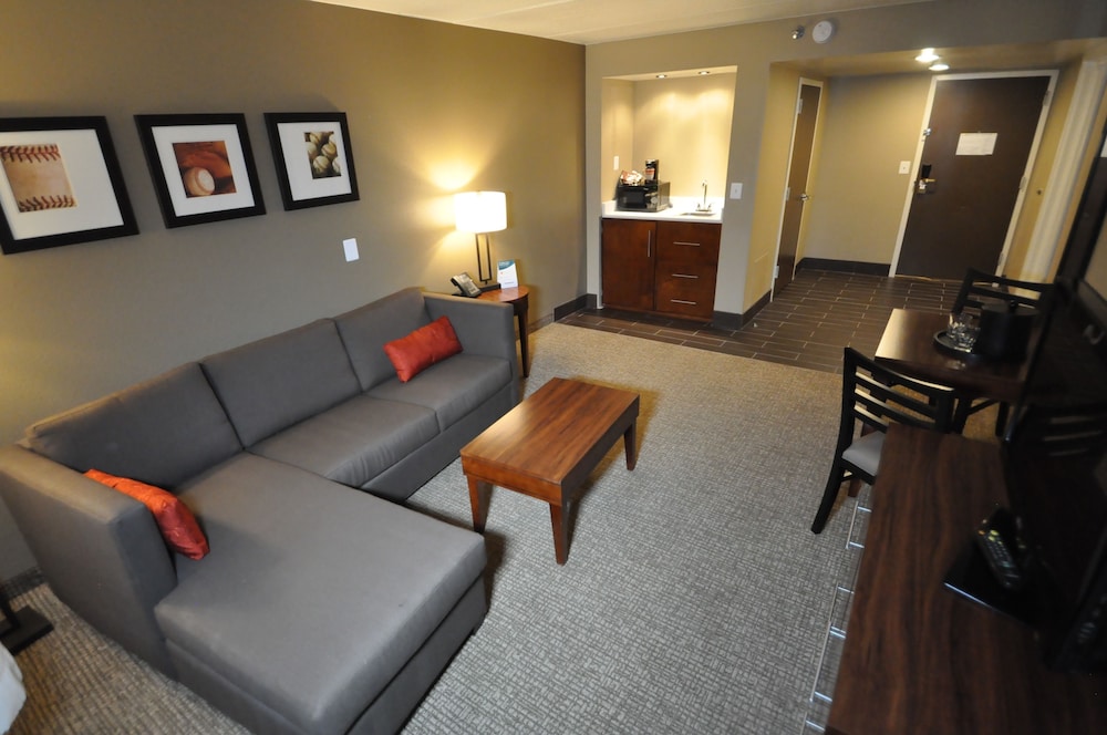 Comfort Inn and Suites Aberdeen Near Apg 28/49