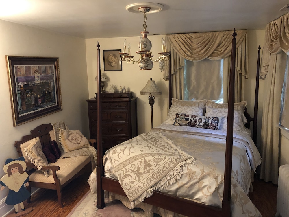 Angie's B&B 16/41