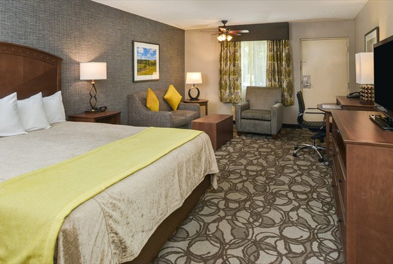 Best Western Plus Black Oak 18/76