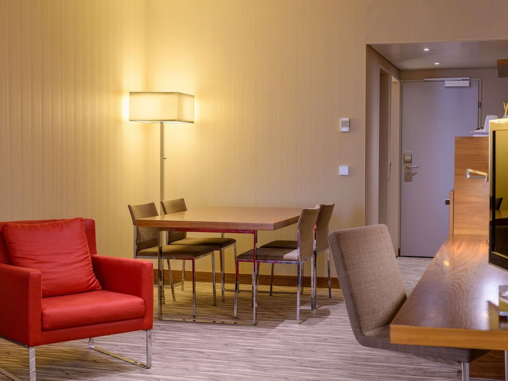 Movenpick Hotel Geneva 56/74