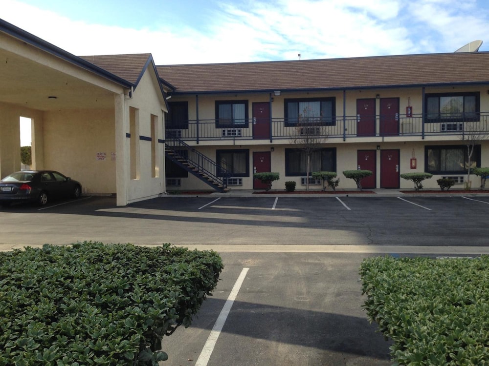 Luxury Inn 33/44