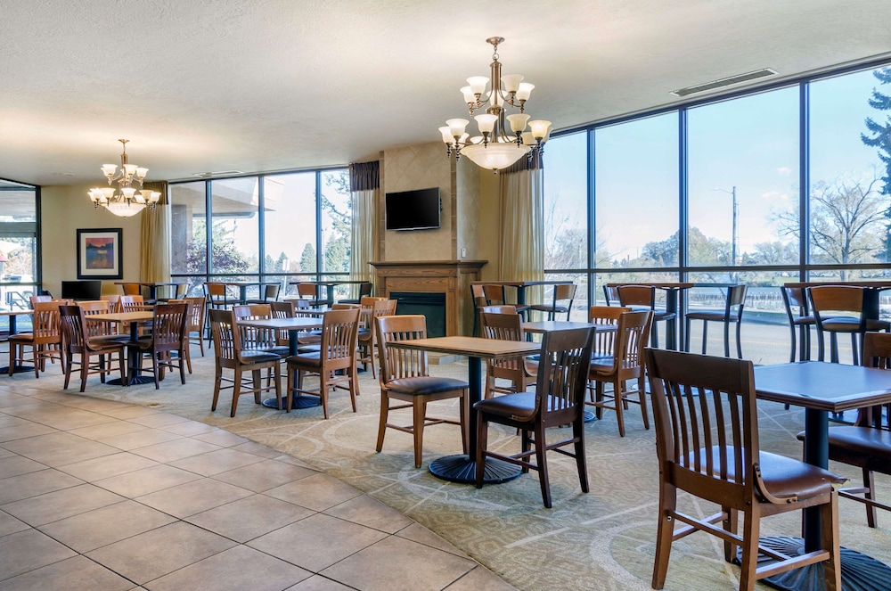 Comfort Suites Idaho Falls 32/50