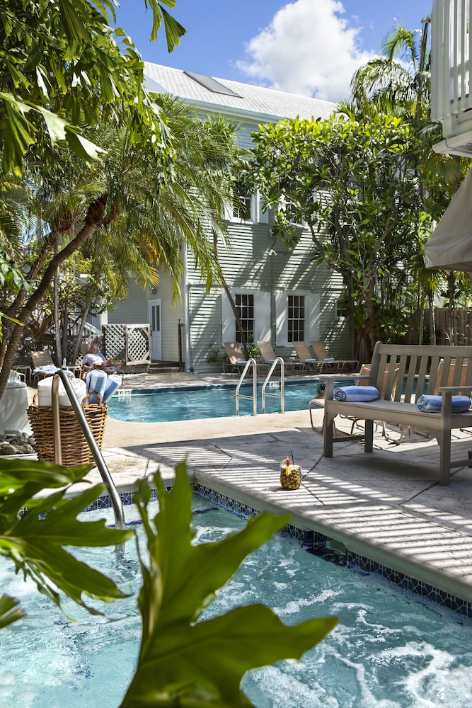 The Southernmost Inn - Adult Only photo2