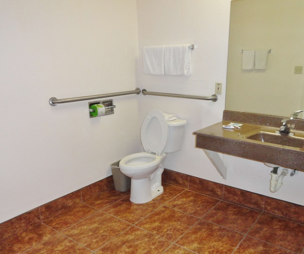 Americas Best Value Inn Brownsville 16/35