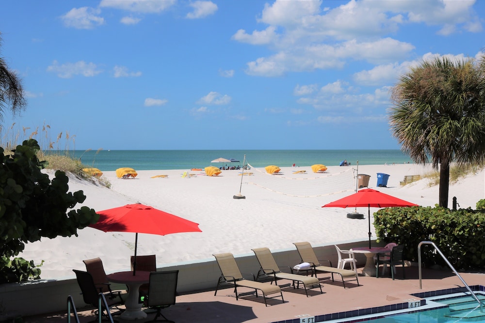 Miramar Resort 35/50