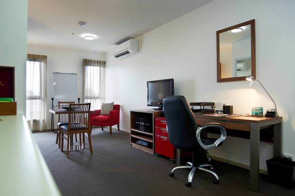 Quest Werribee 39/44