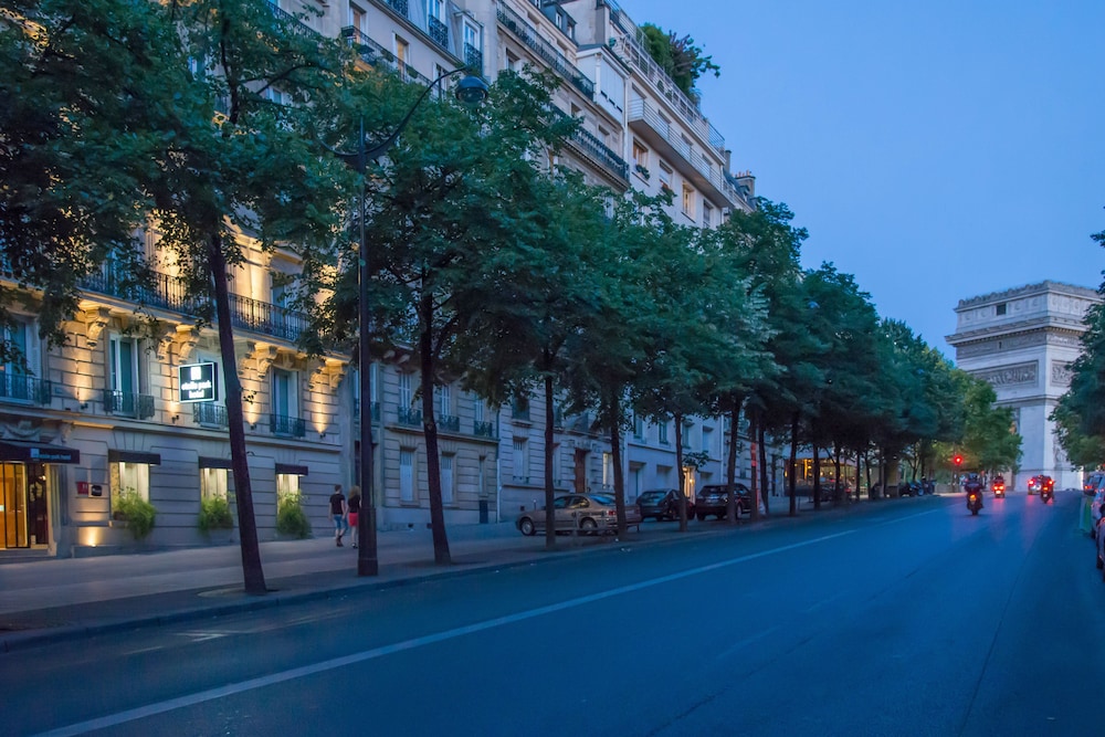 Etoile Park Hotel 66/69