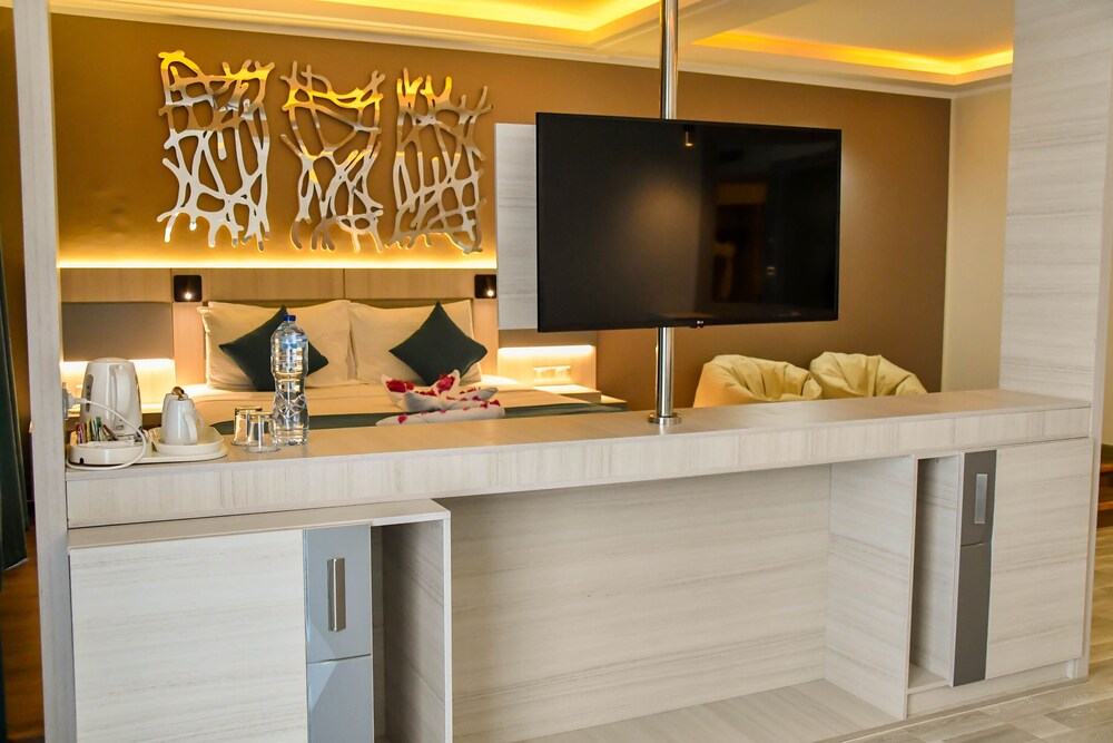 Sirena Beach Resort & Spa 3/50