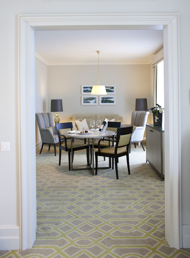 Fairmont Le Montreux Palace 57/75
