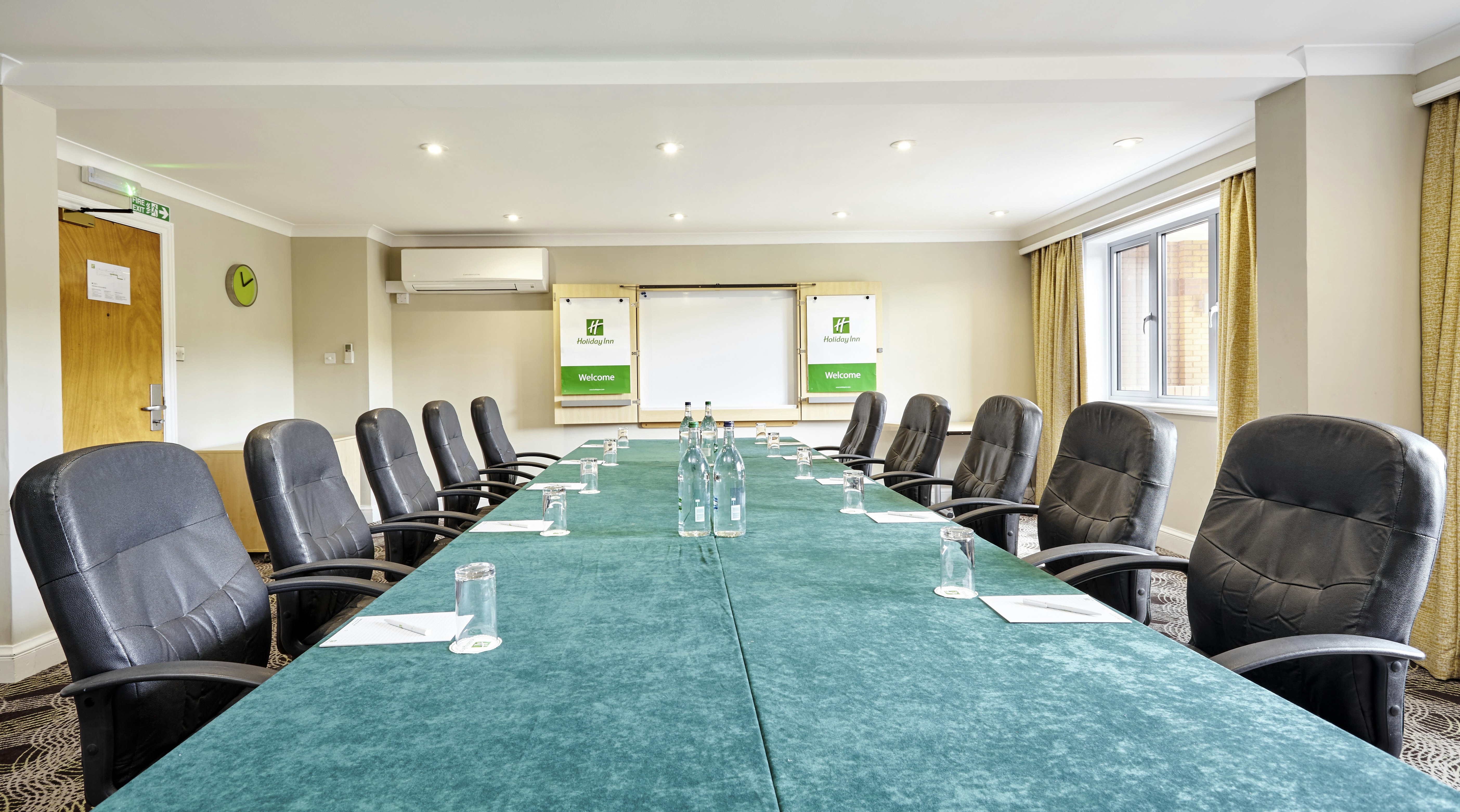 Holiday Inn Cardiff North M4 Jct 32, an IHG Hotel 24/27