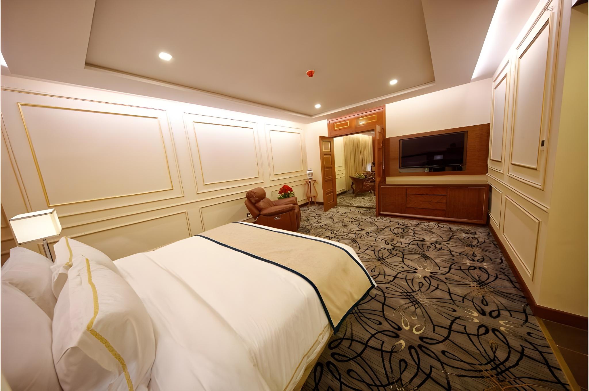 Executive Suite