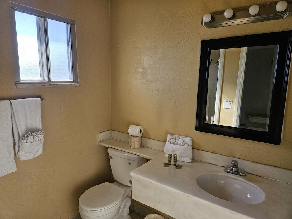 Heritage Inn 53/57