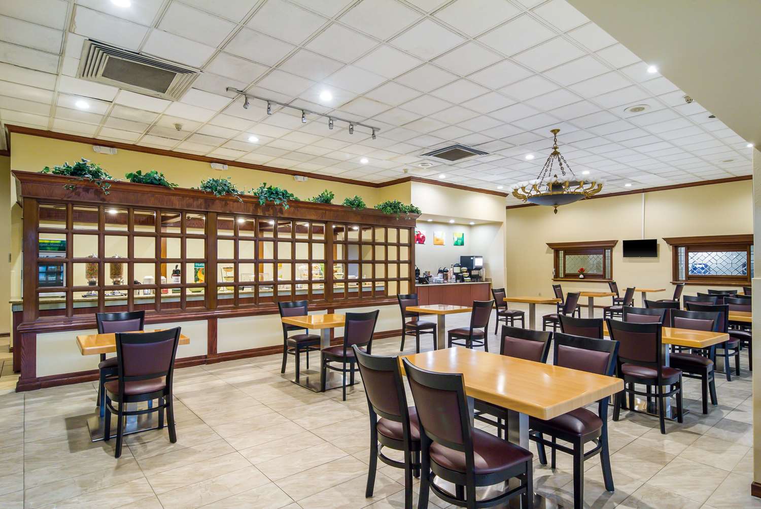 Stayable Suites Jacksonville West 27/45