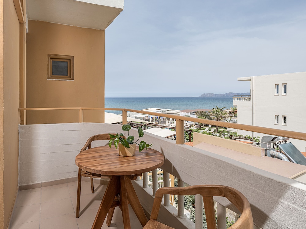 Esperides Beach Hotel Apartments 43/50