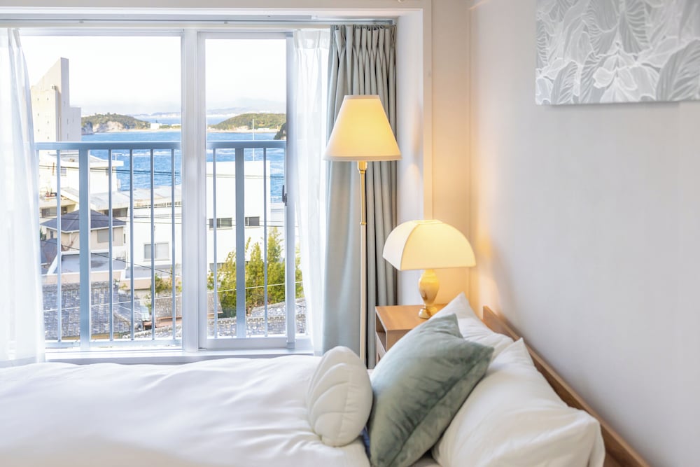 White Beach House 15/44