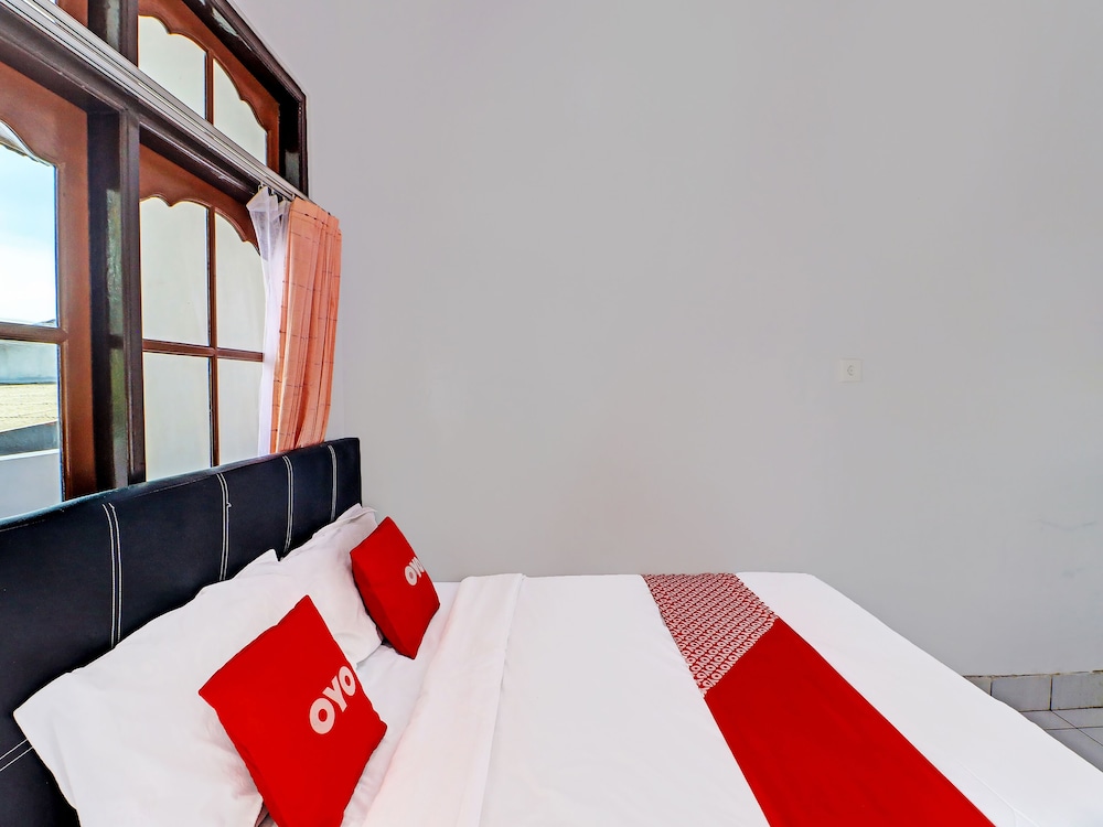 Super OYO 1356 Gusti Residence 26/46